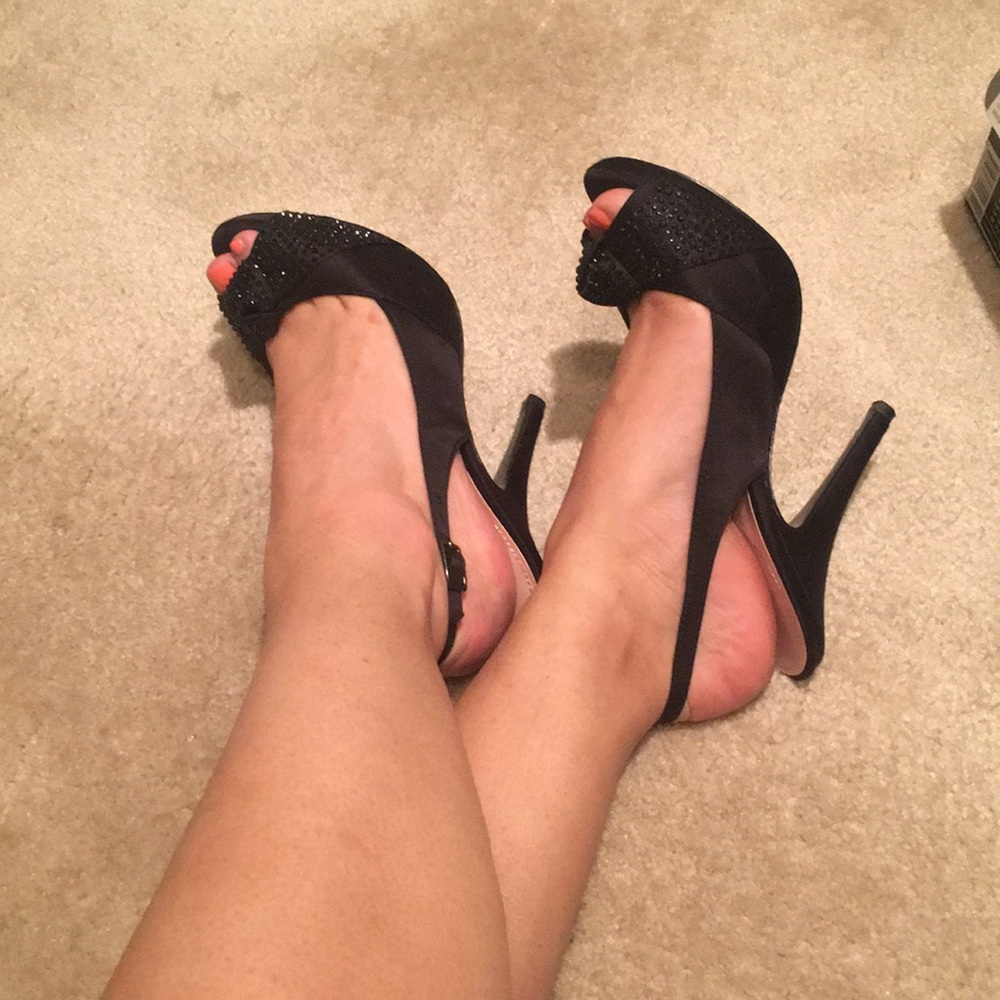 Miss America black satin heels!